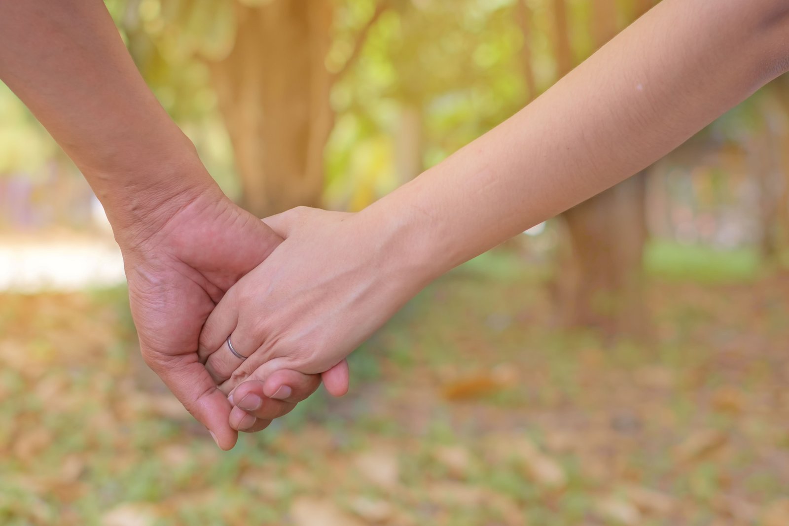 Couples walk hand in hand to stay physically fit.